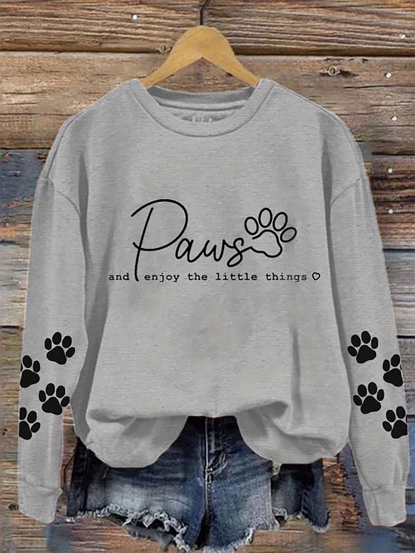 Cozy Paw Print Crew Neck Sweatshirt for Women Casual Long Sleeve Pullover for Fall and Winter