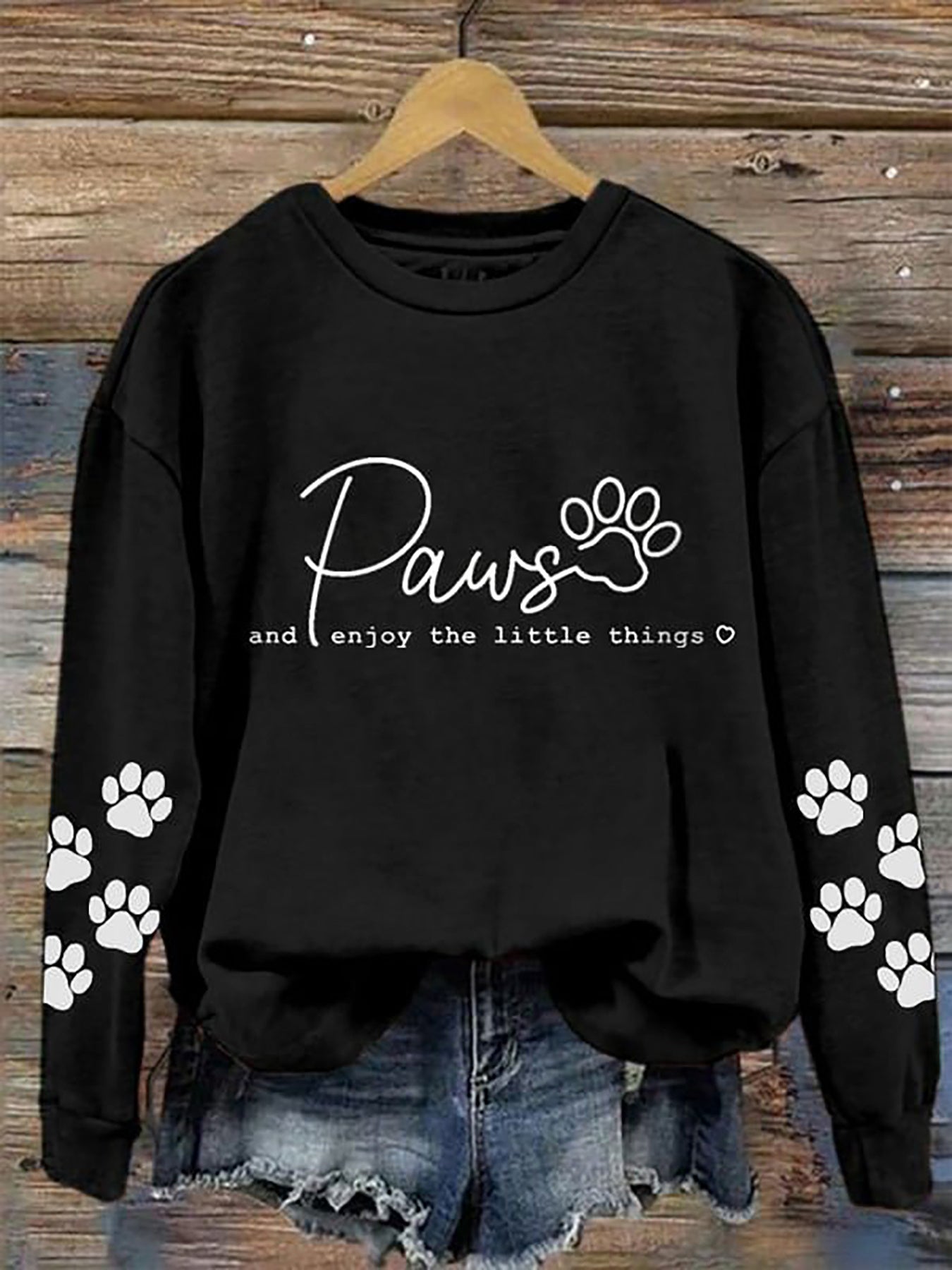 Cozy Paw Print Crew Neck Sweatshirt for Women Casual Long Sleeve Pullover for Fall and Winter