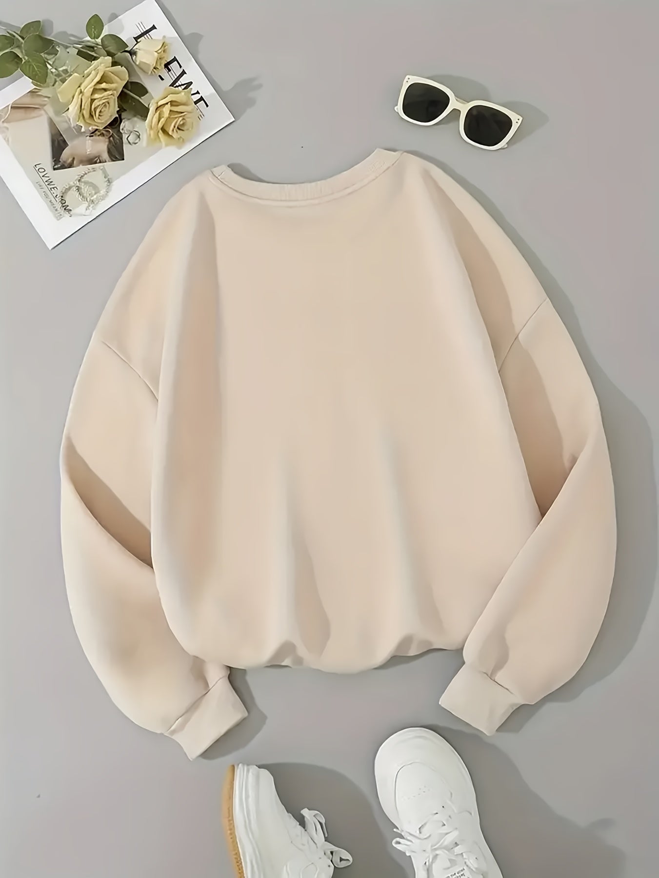 Women's Best Dog Dad Ever Crew Neck Sweatshirt - Light Beige Casual Pullover for Dog Moms