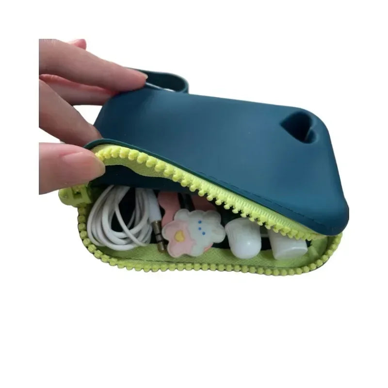 Silicone Dog Treat Pouch Portable Snack Bag Lightweight Odorless Attachable Belt for Training