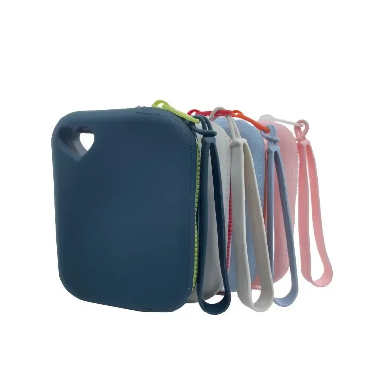 Silicone Dog Treat Pouch Portable Snack Bag Lightweight Odorless Attachable Belt for Training